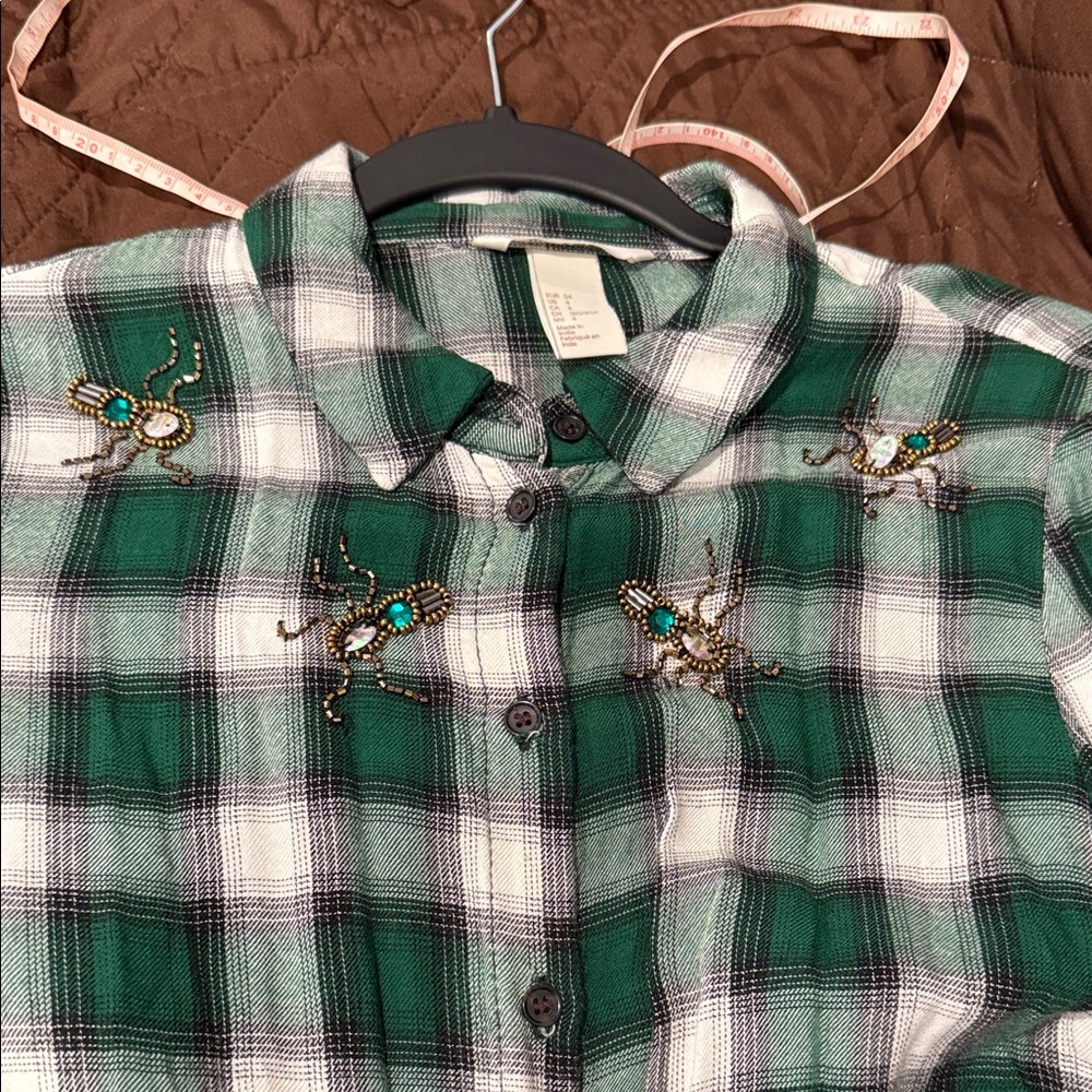 Women’s H&M Green Plaid long sleeved Shirt with Beaded Insects size 4